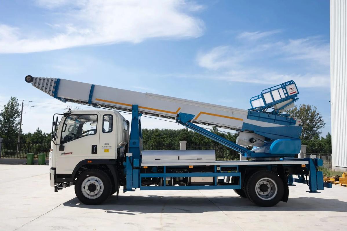 兴隆华侨农场云梯上料车租赁费用